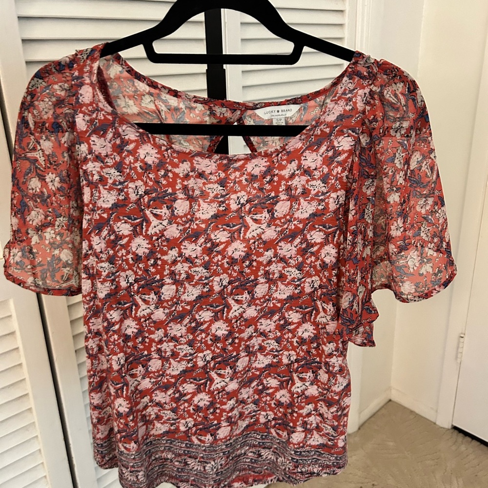 Lucky Brand Woven Floral Blouse Red Multi Colored Floral - Size Small